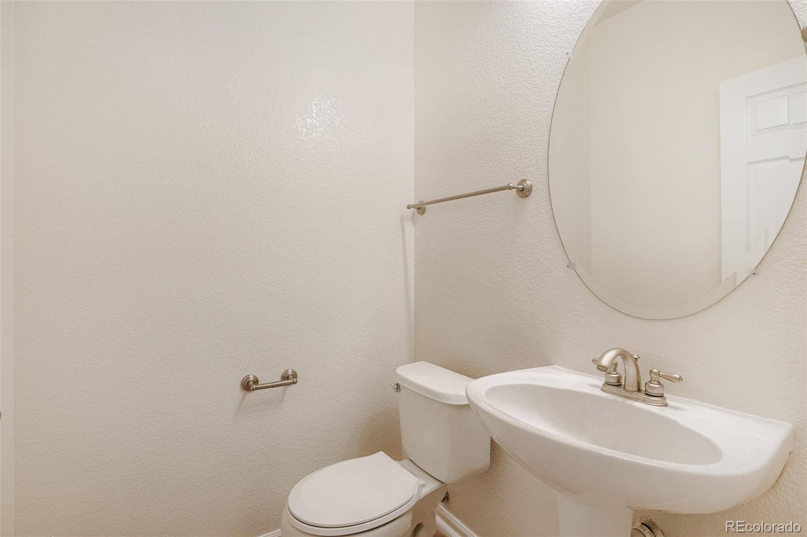 609 W Burgundy Street Unit: B