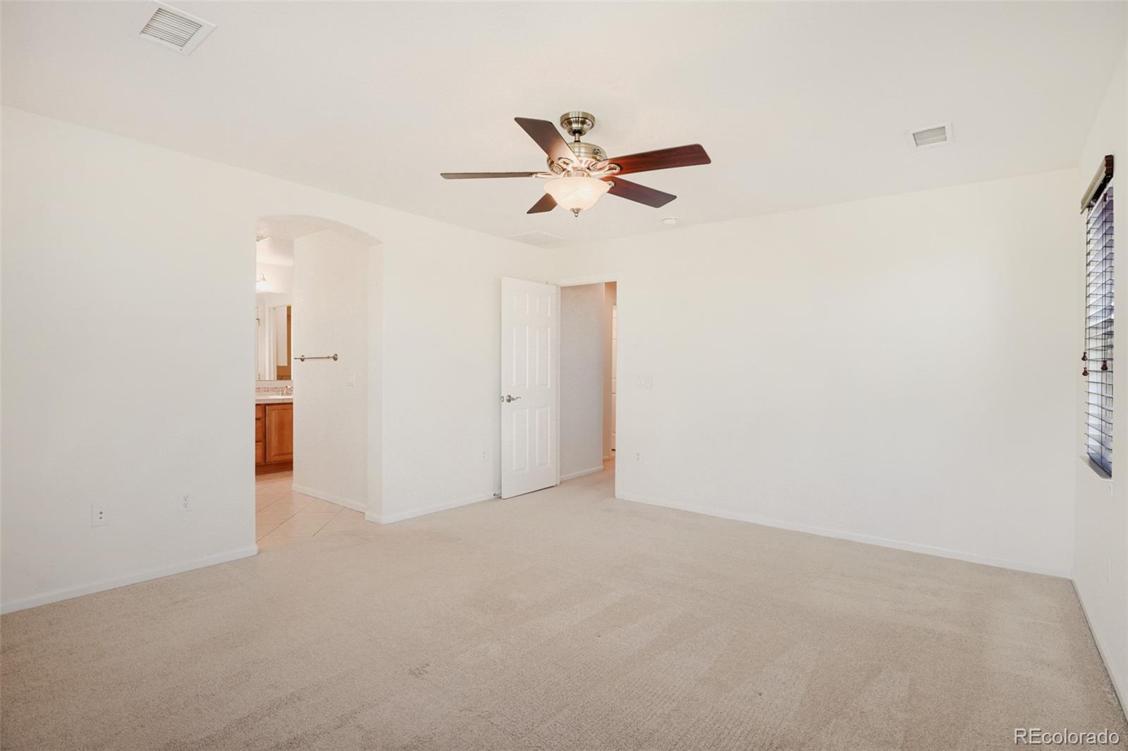 609 W Burgundy Street Unit: B