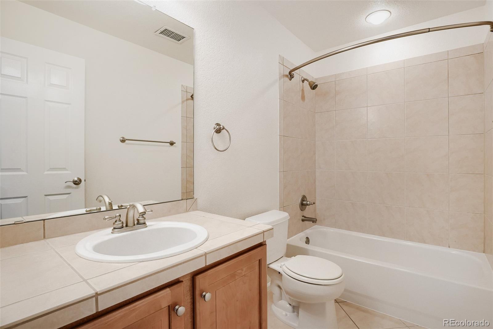 609 W Burgundy Street Unit: B