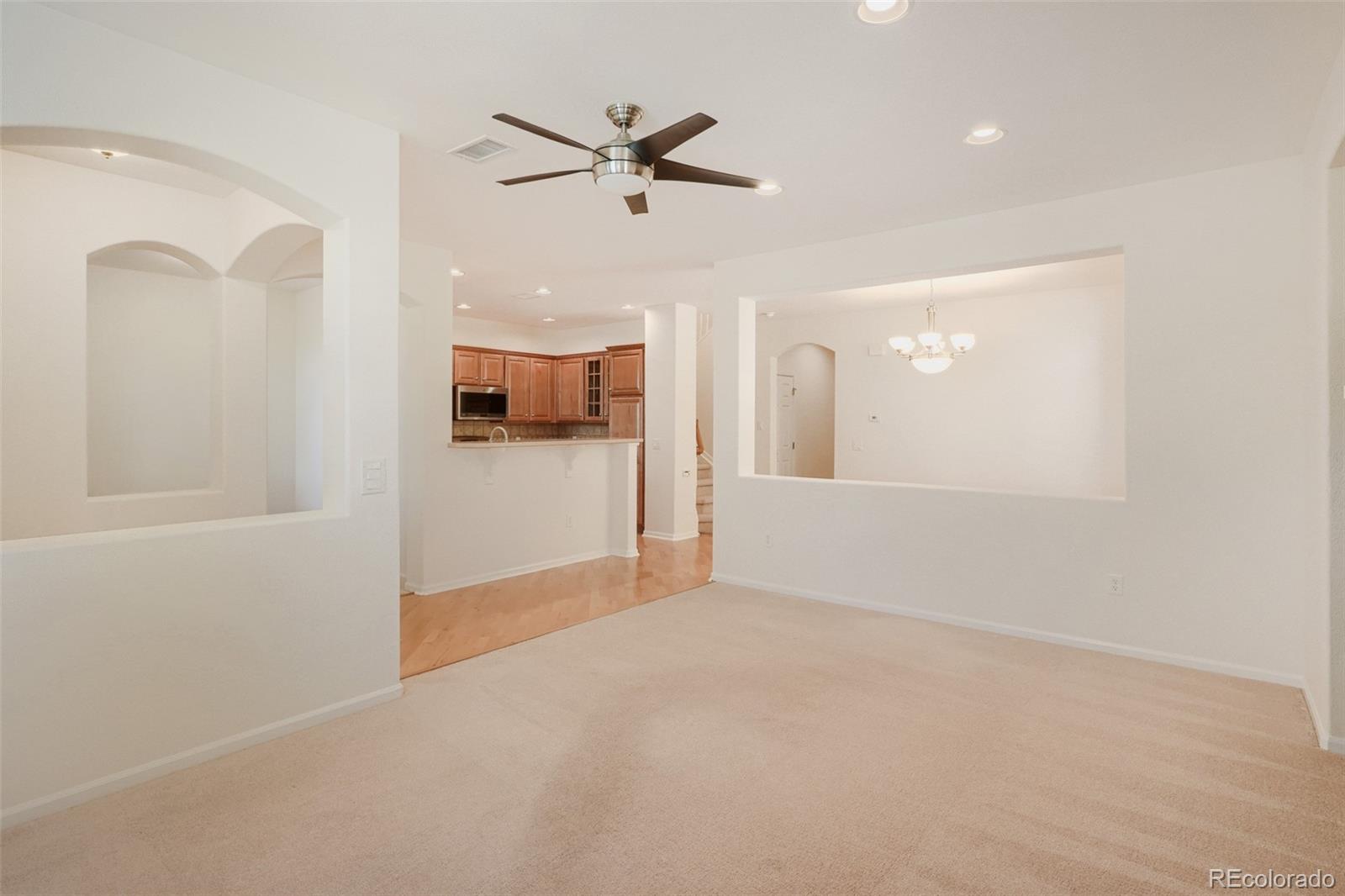 609 W Burgundy Street Unit: B