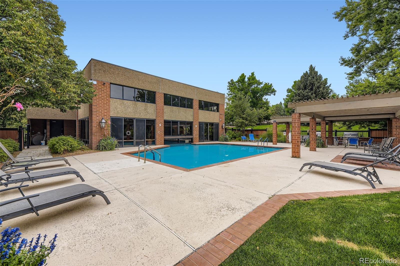 1900 E Girard Place Unit: 606