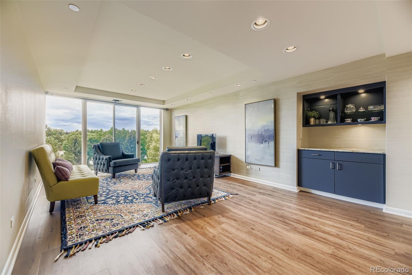 1900 E Girard Place Unit: 606