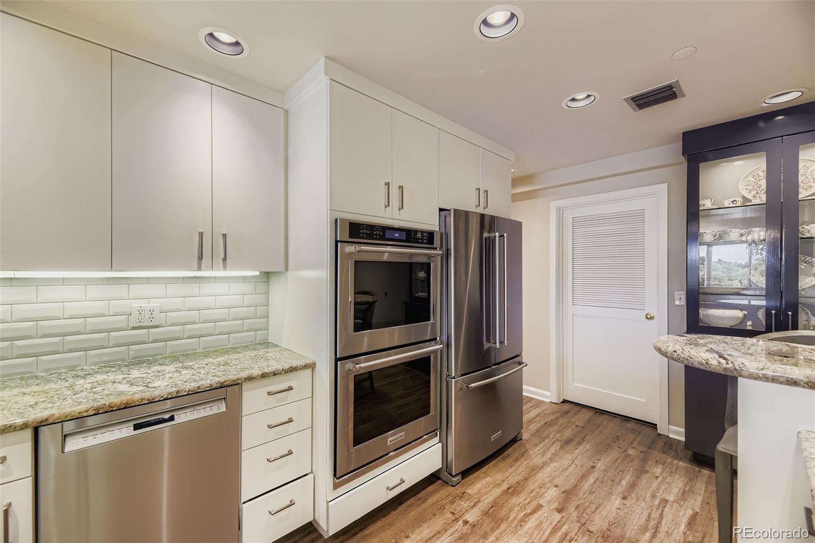 1900 E Girard Place Unit: 606