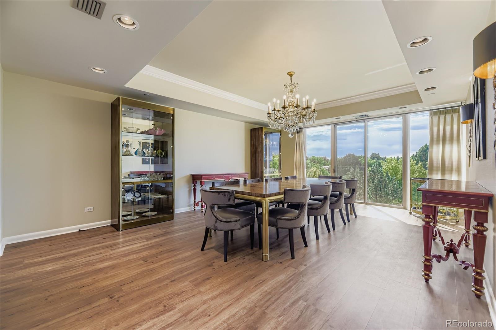 1900 E Girard Place Unit: 606