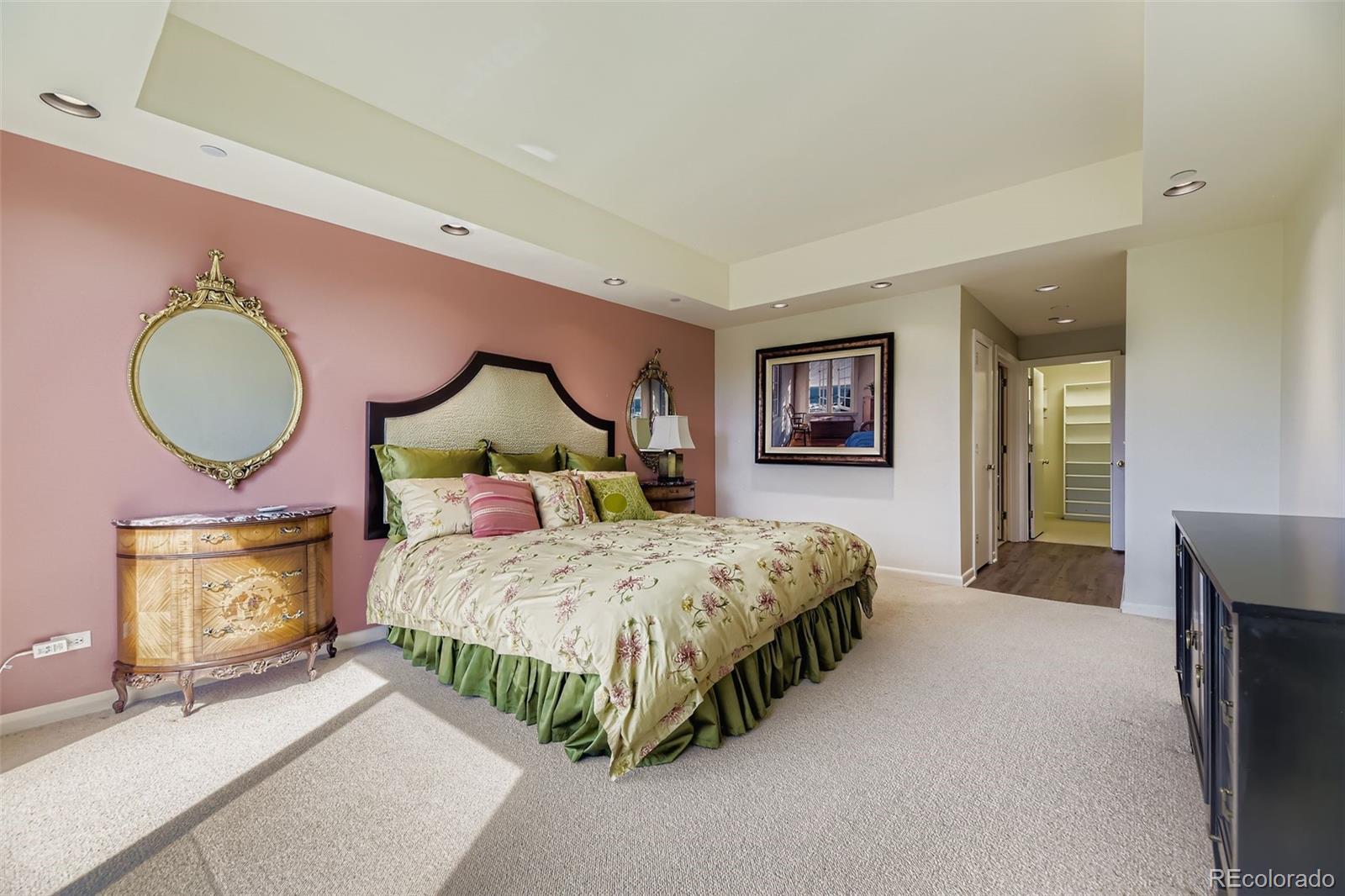 1900 E Girard Place Unit: 606