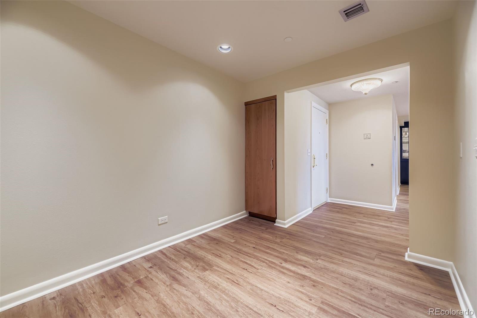 1900 E Girard Place Unit: 606