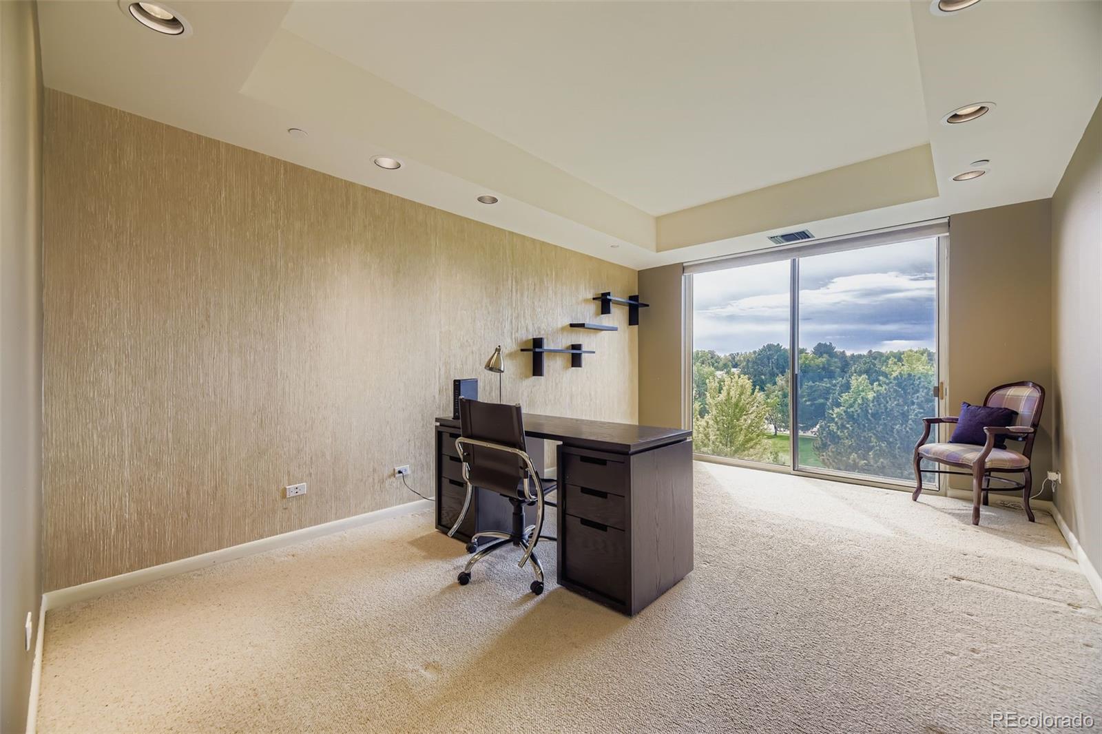 1900 E Girard Place Unit: 606