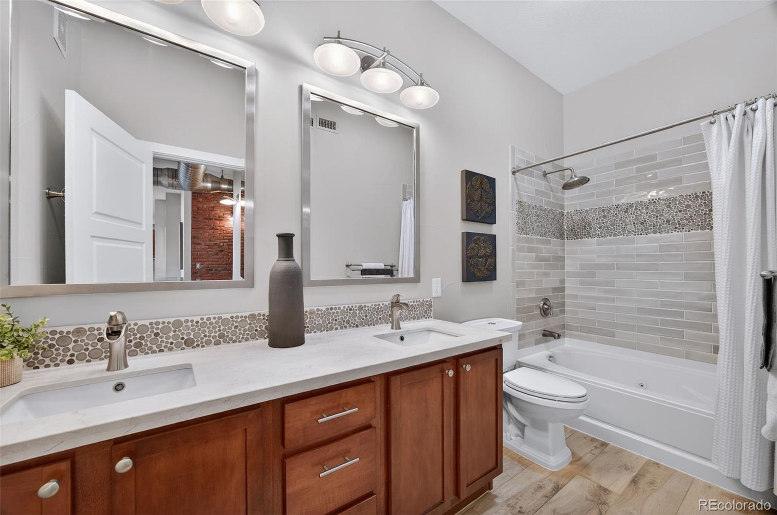 10111 Inverness Main Street Unit: 302