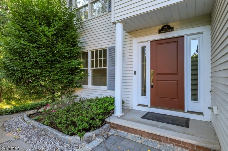 28 Serrell Dr
