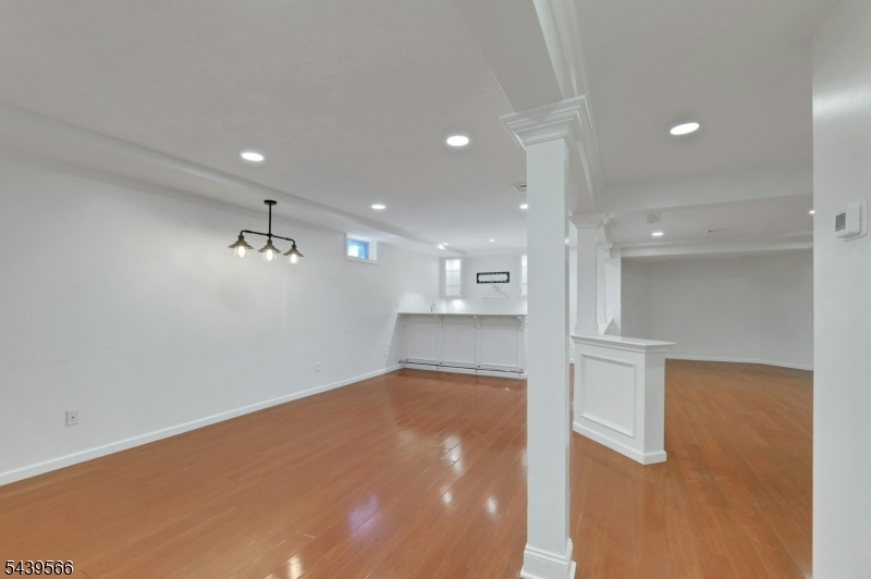 28 Serrell Dr