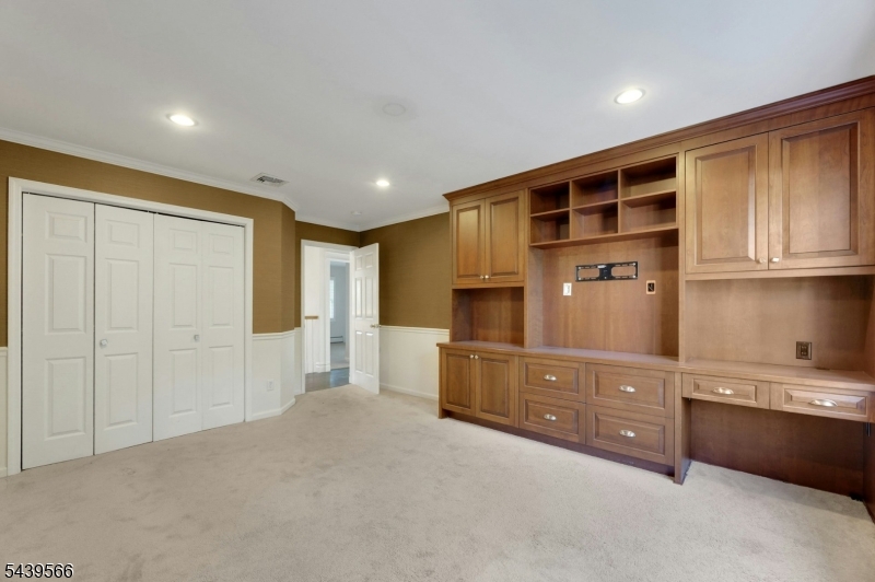 28 Serrell Dr