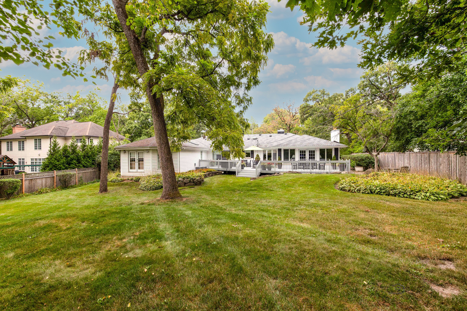 597 S Green Bay Road