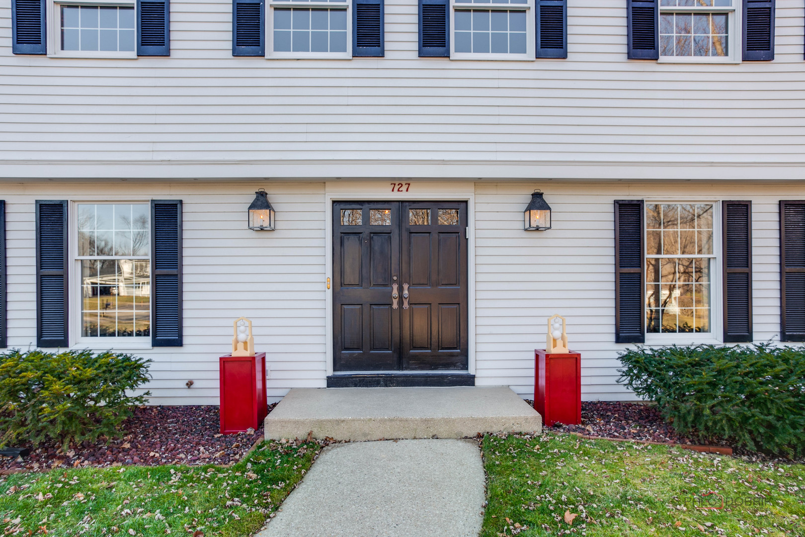 727 Longwood Drive