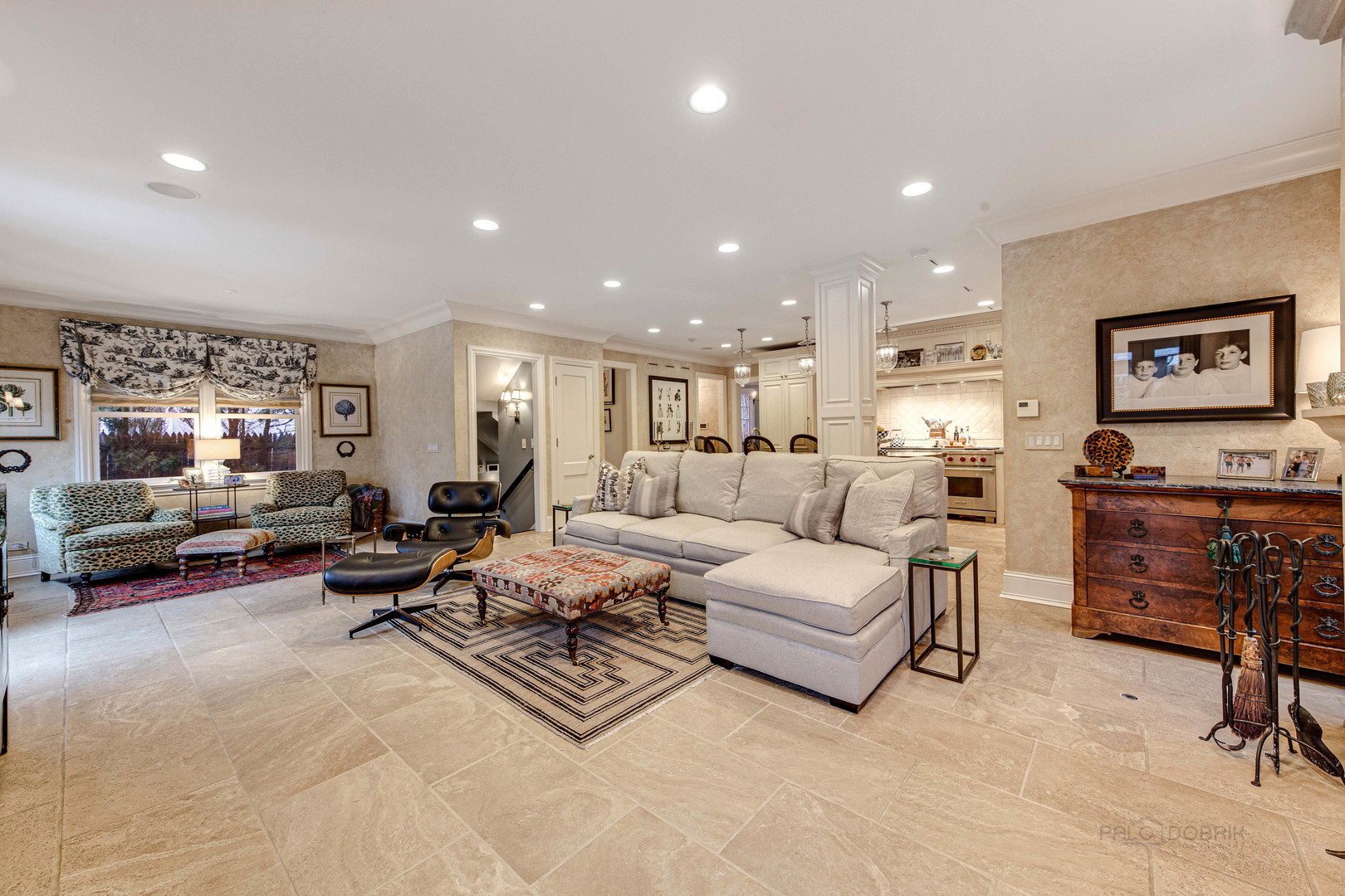 253 Vine Avenue