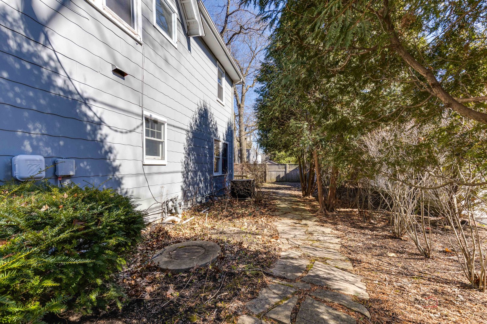 561 Moffett Road