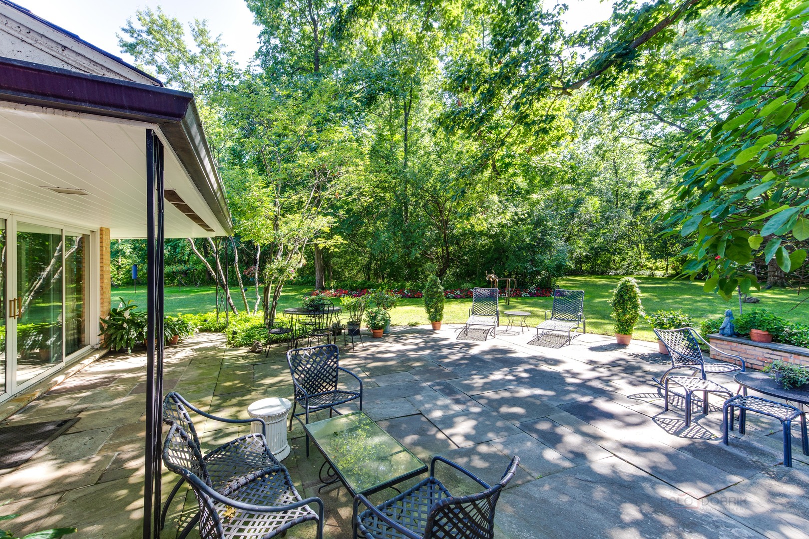 10 N Mayflower Road