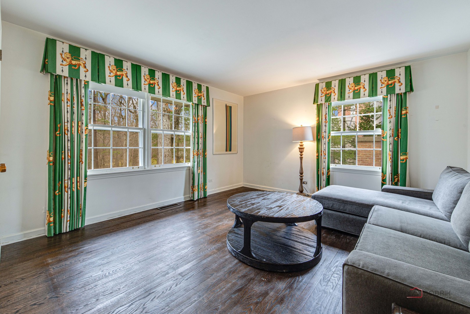 10 N Mayflower Road