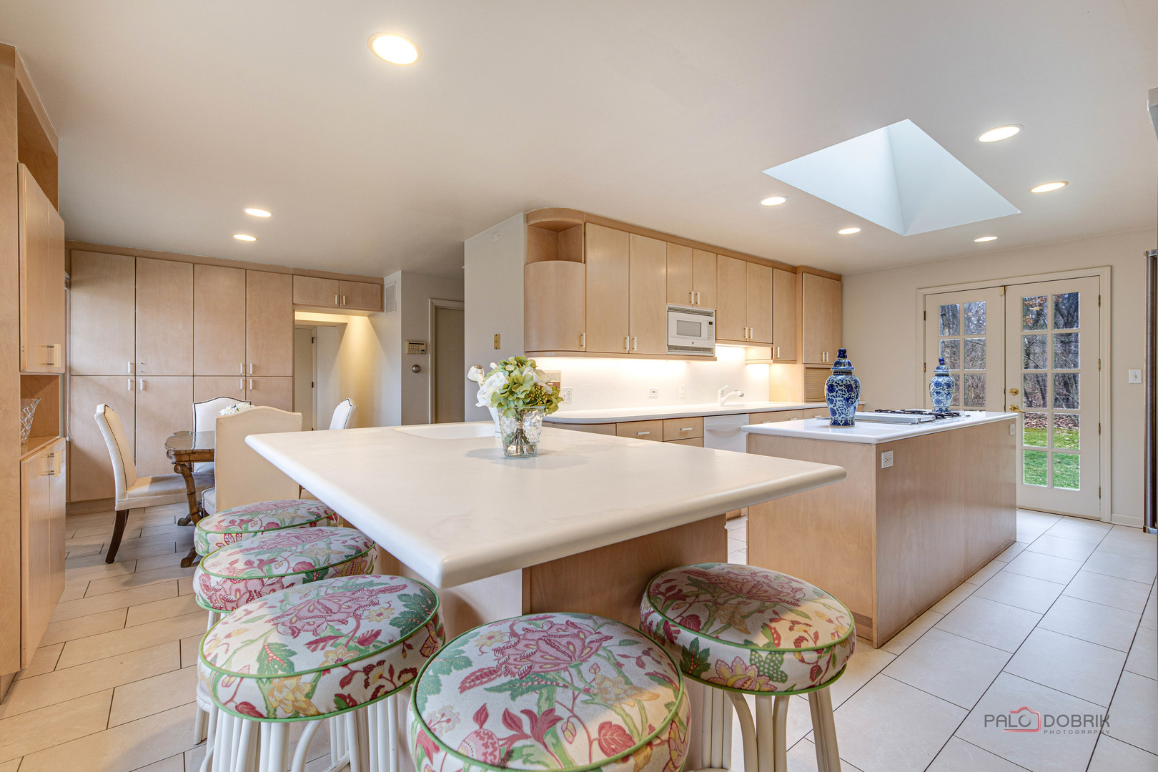 10 N Mayflower Road