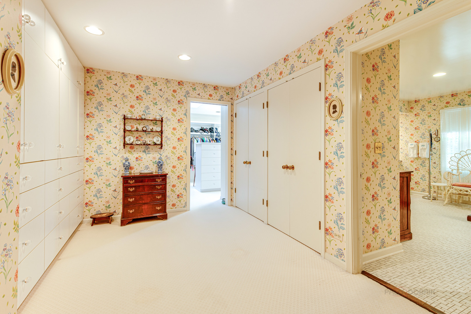 10 N Mayflower Road