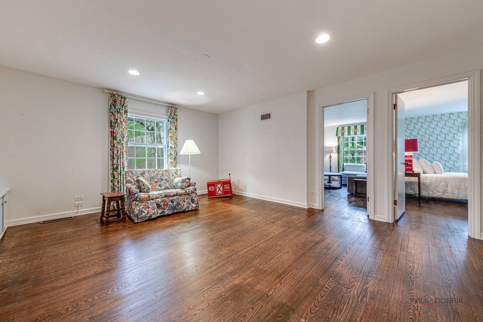 10 N Mayflower Road