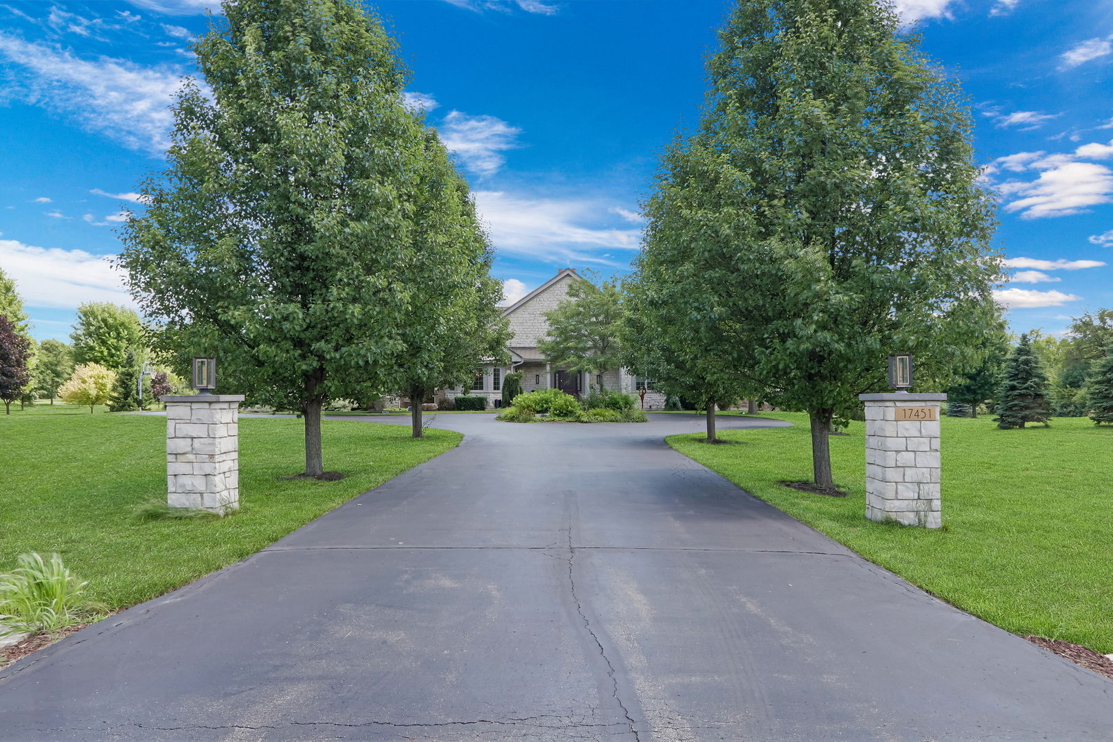 17451 W Bridle Trail Road