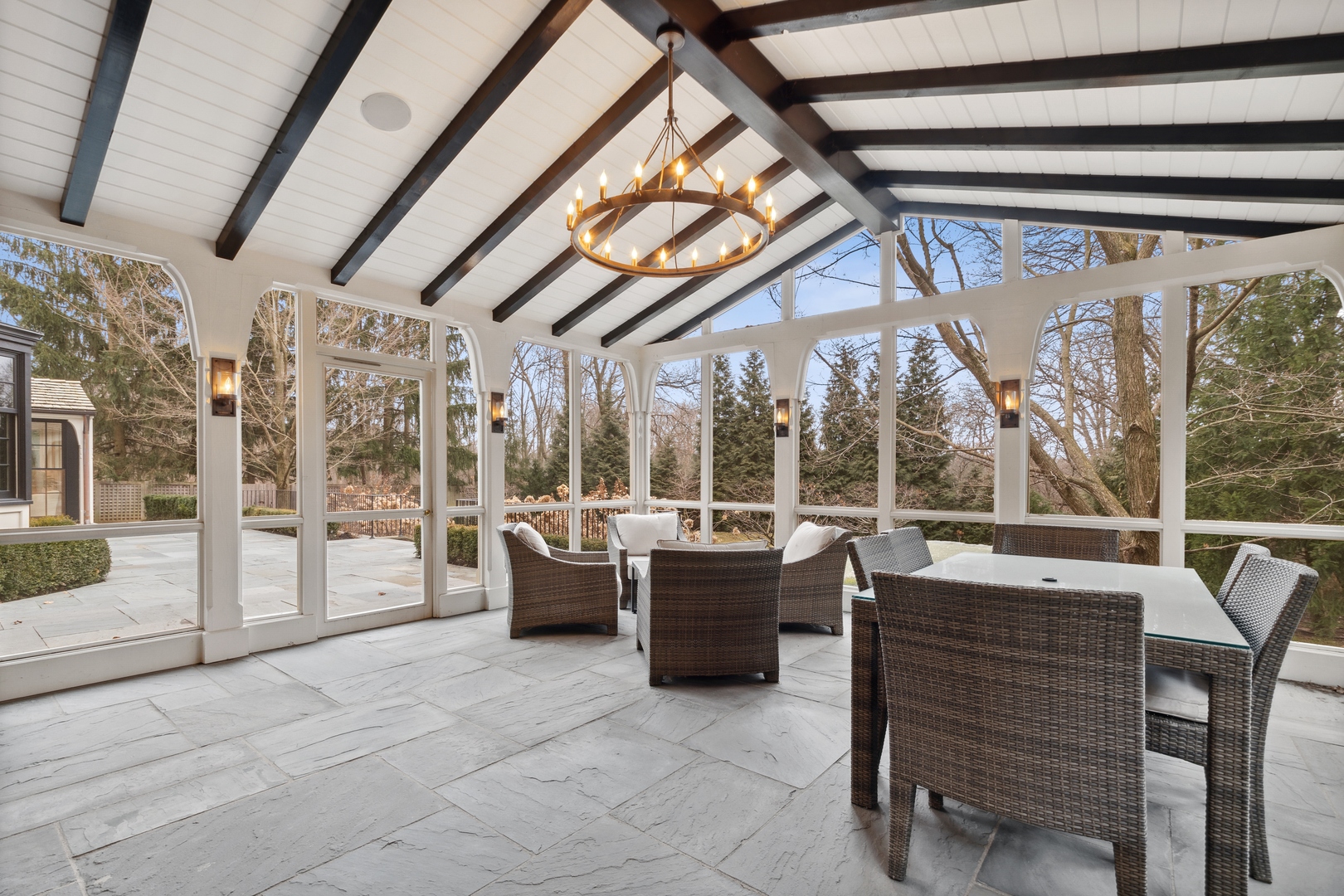 1296 N Green Bay Road