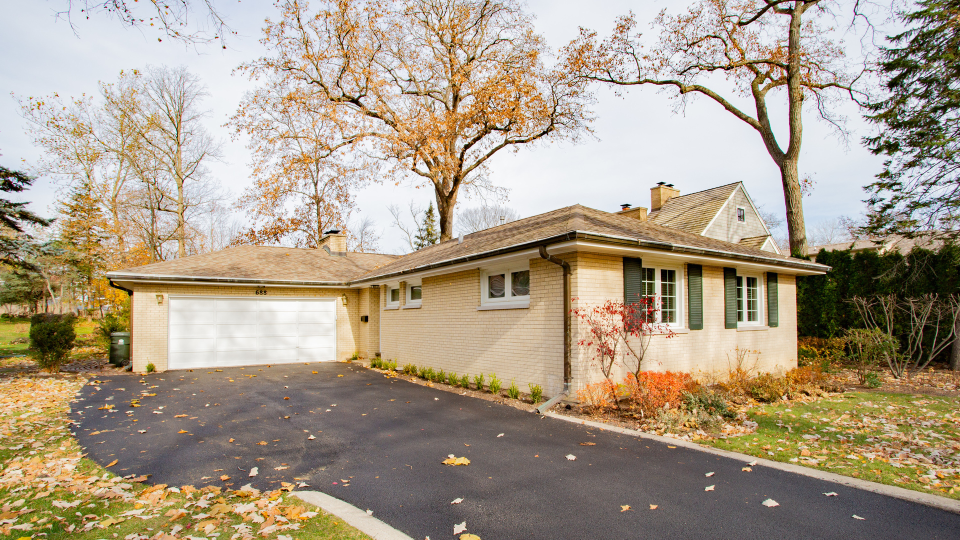 688 Greenbriar Lane