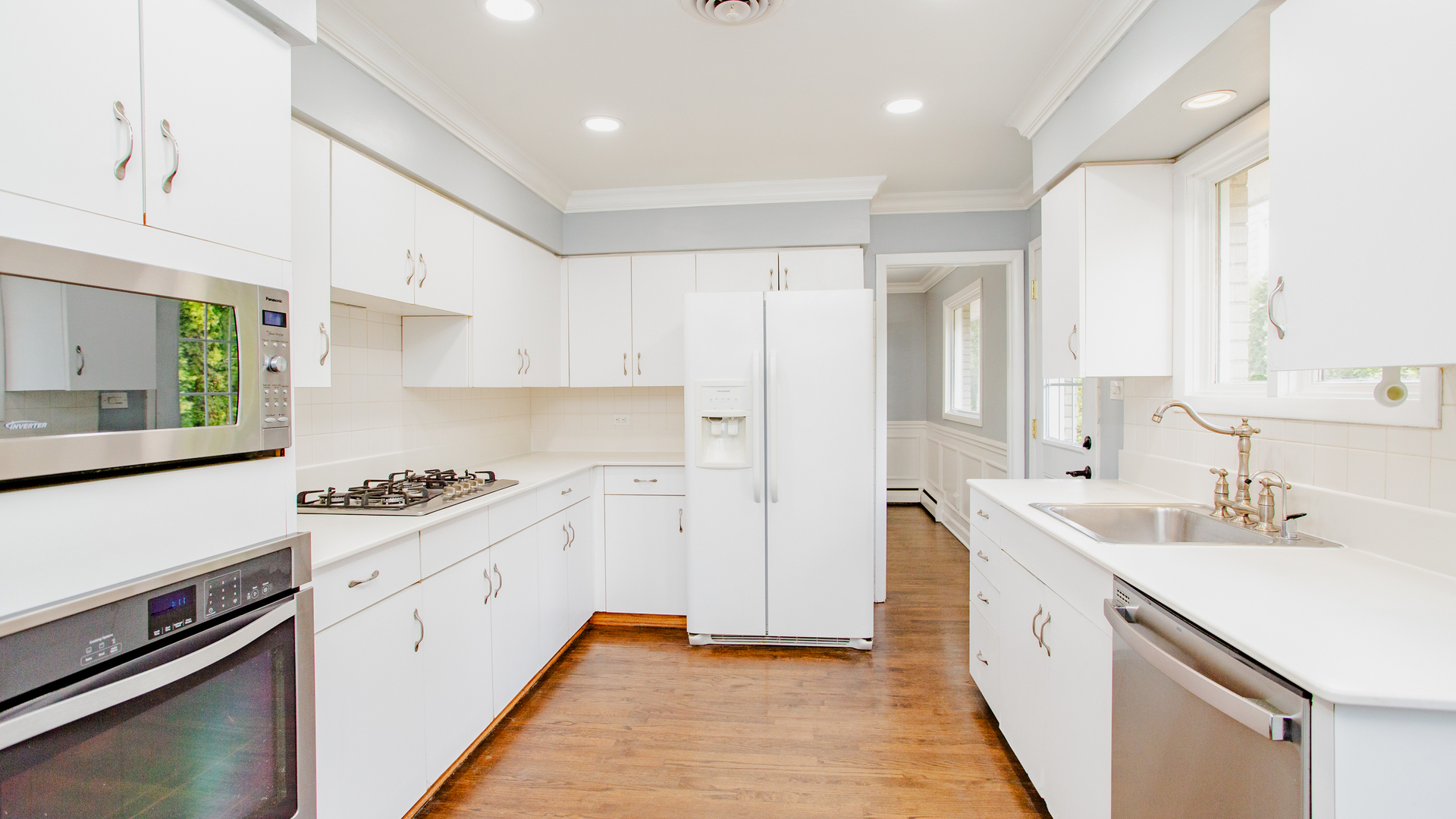 688 Greenbriar Lane