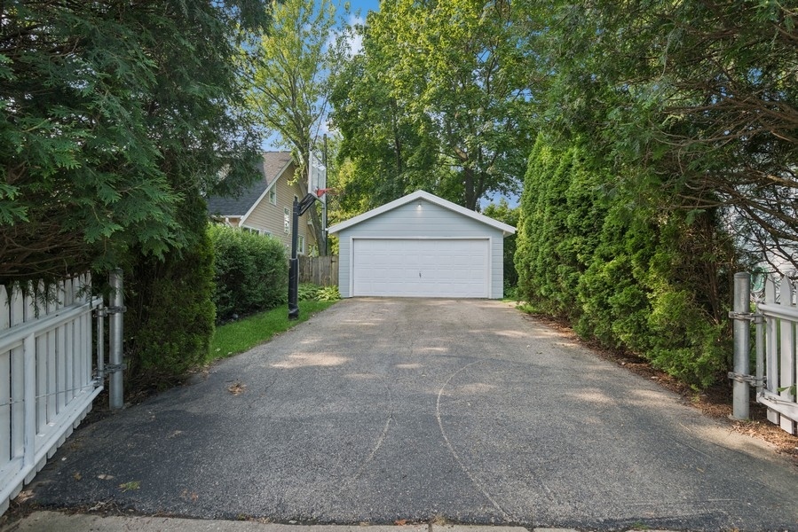 845 Locust Street