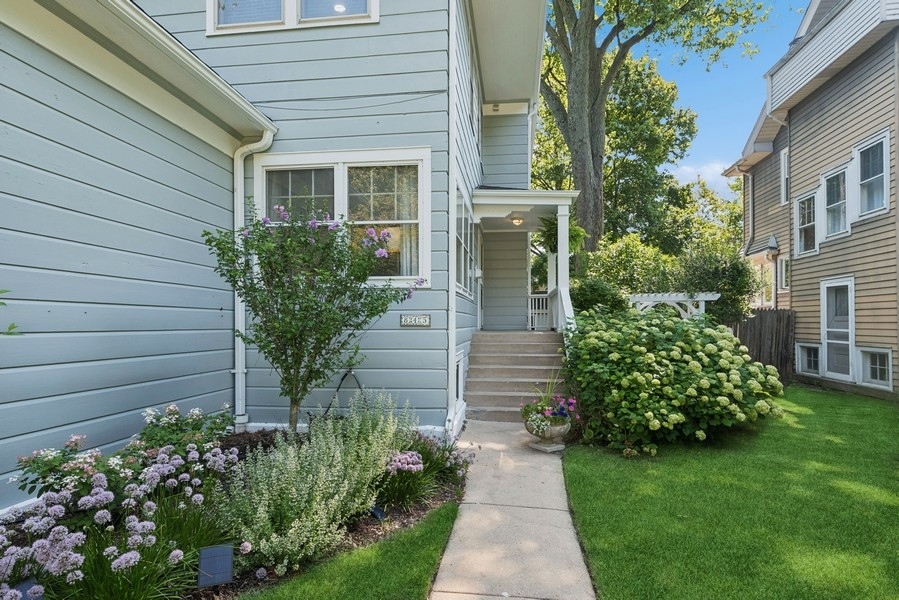 845 Locust Street