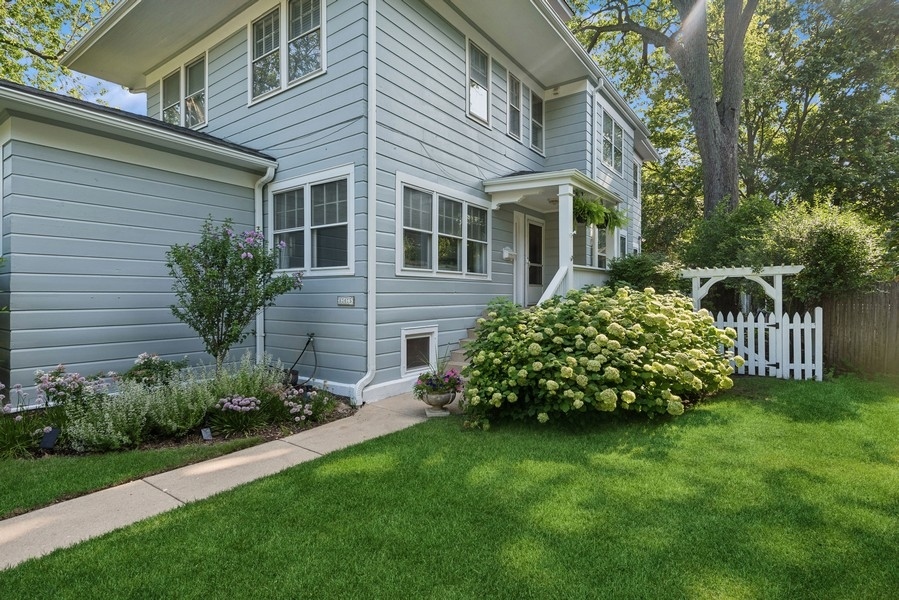 845 Locust Street