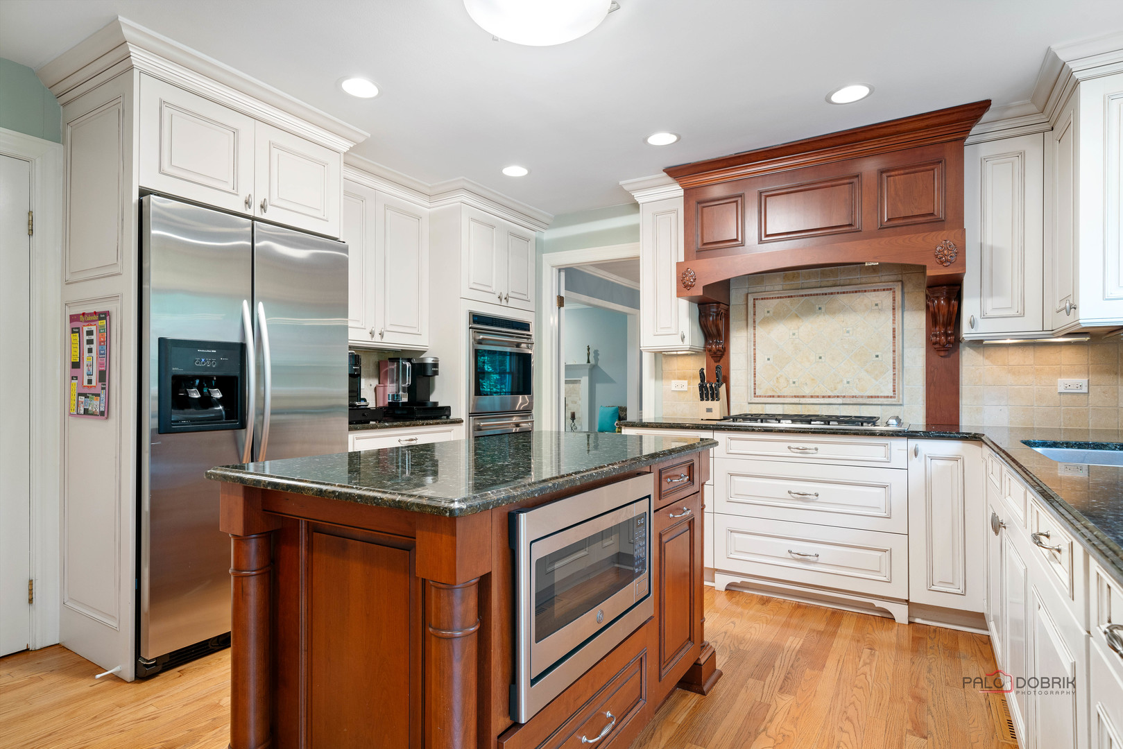 1401 Woodhill Lane