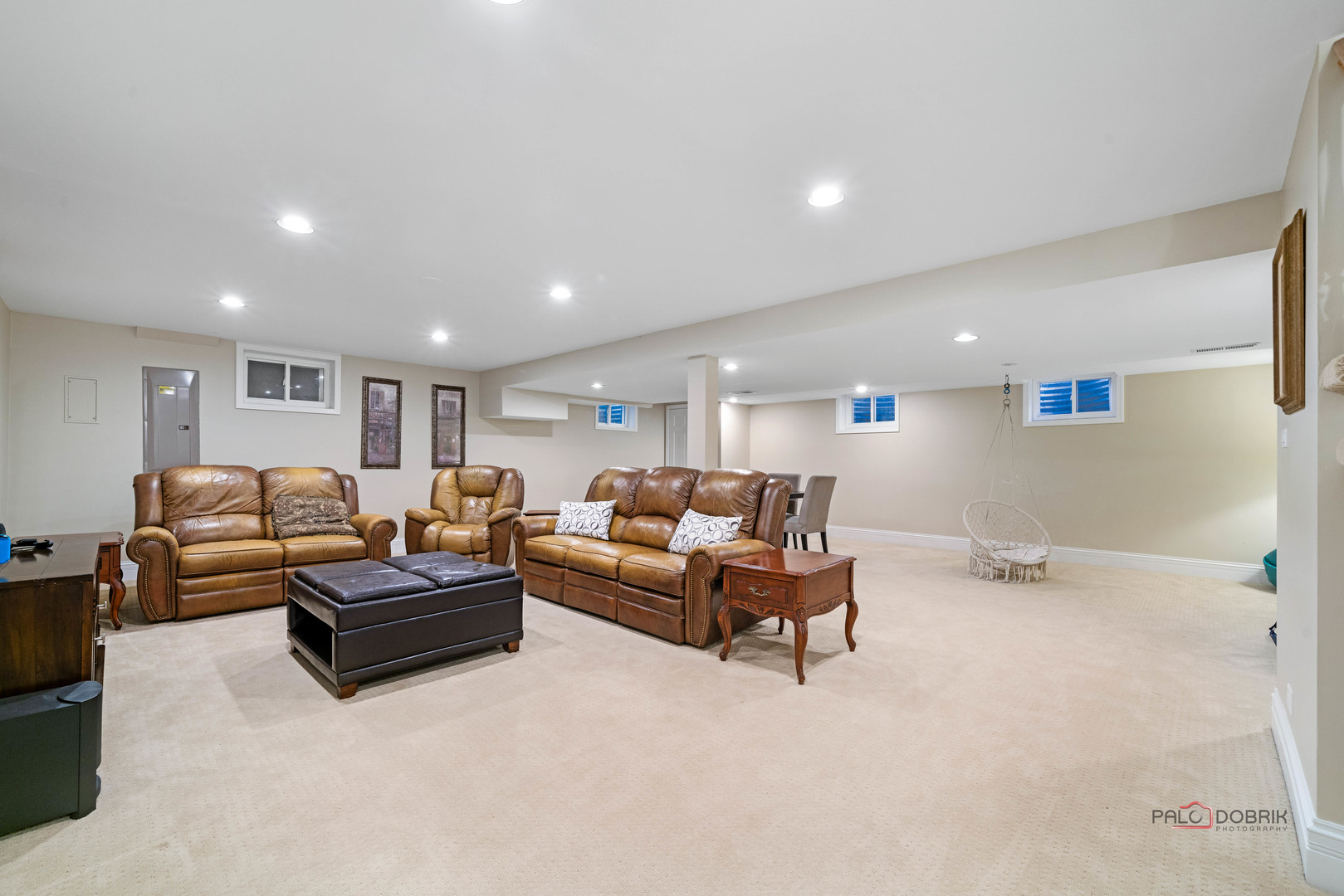 1401 Woodhill Lane