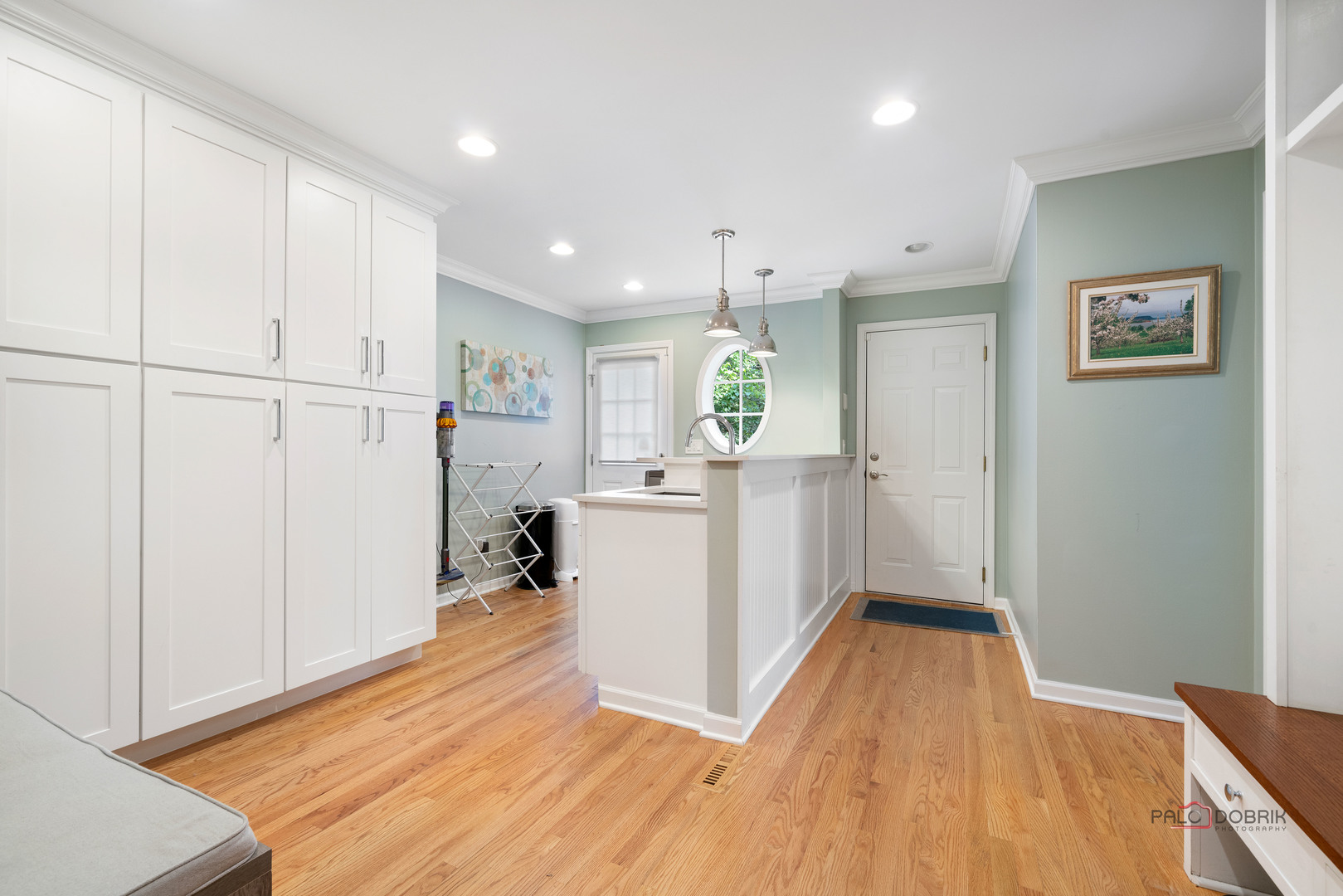 1401 Woodhill Lane