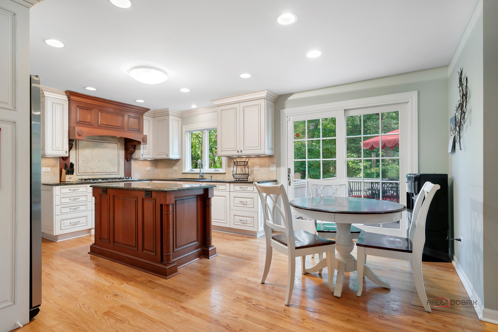 1401 Woodhill Lane