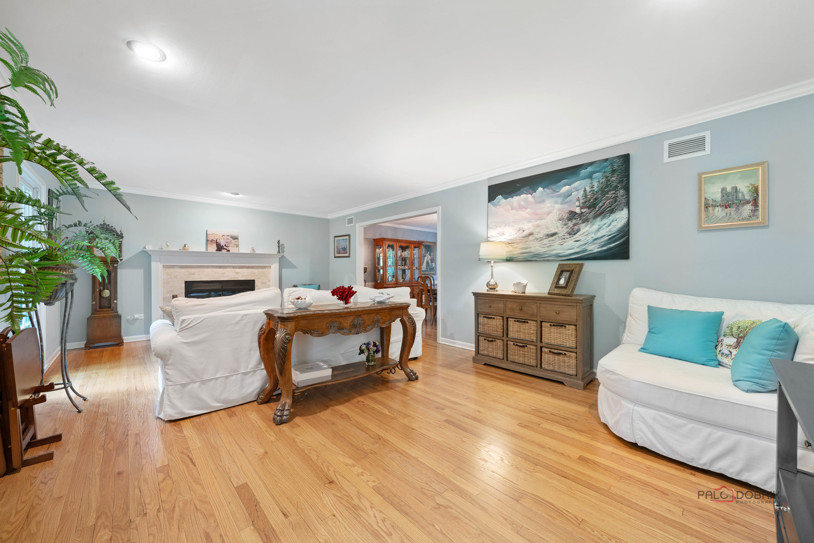 1401 Woodhill Lane