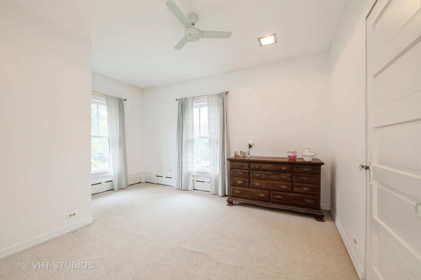 156 N Washington Circle
