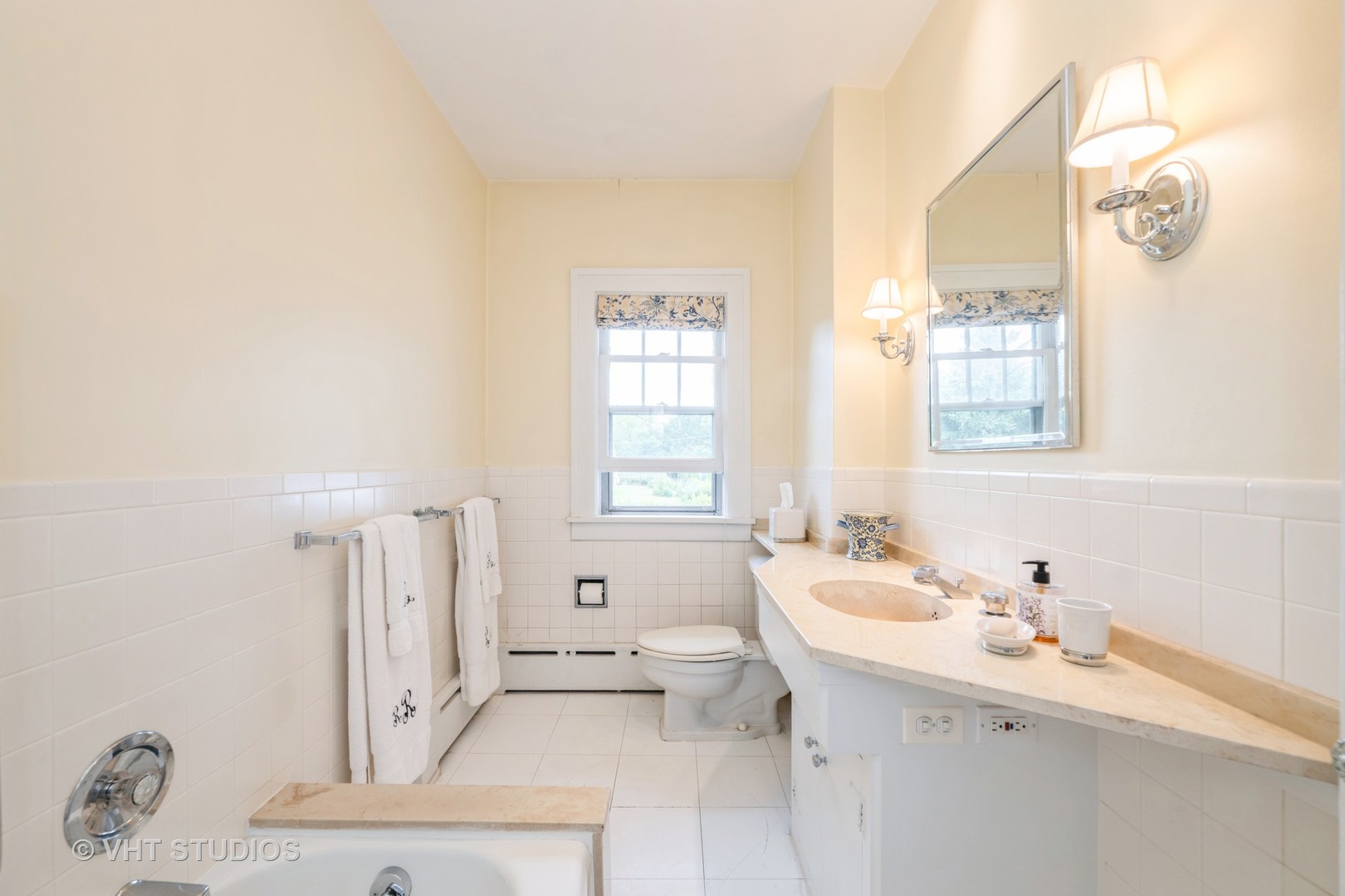 156 N Washington Circle