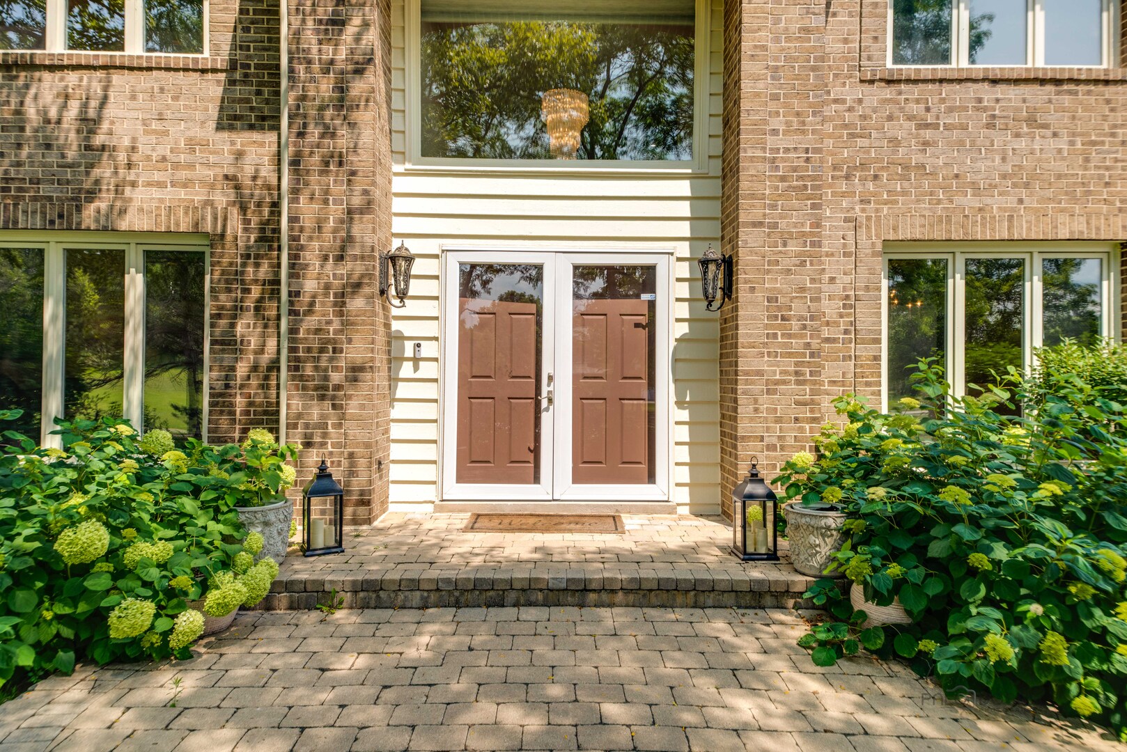 120 S Basswood Road