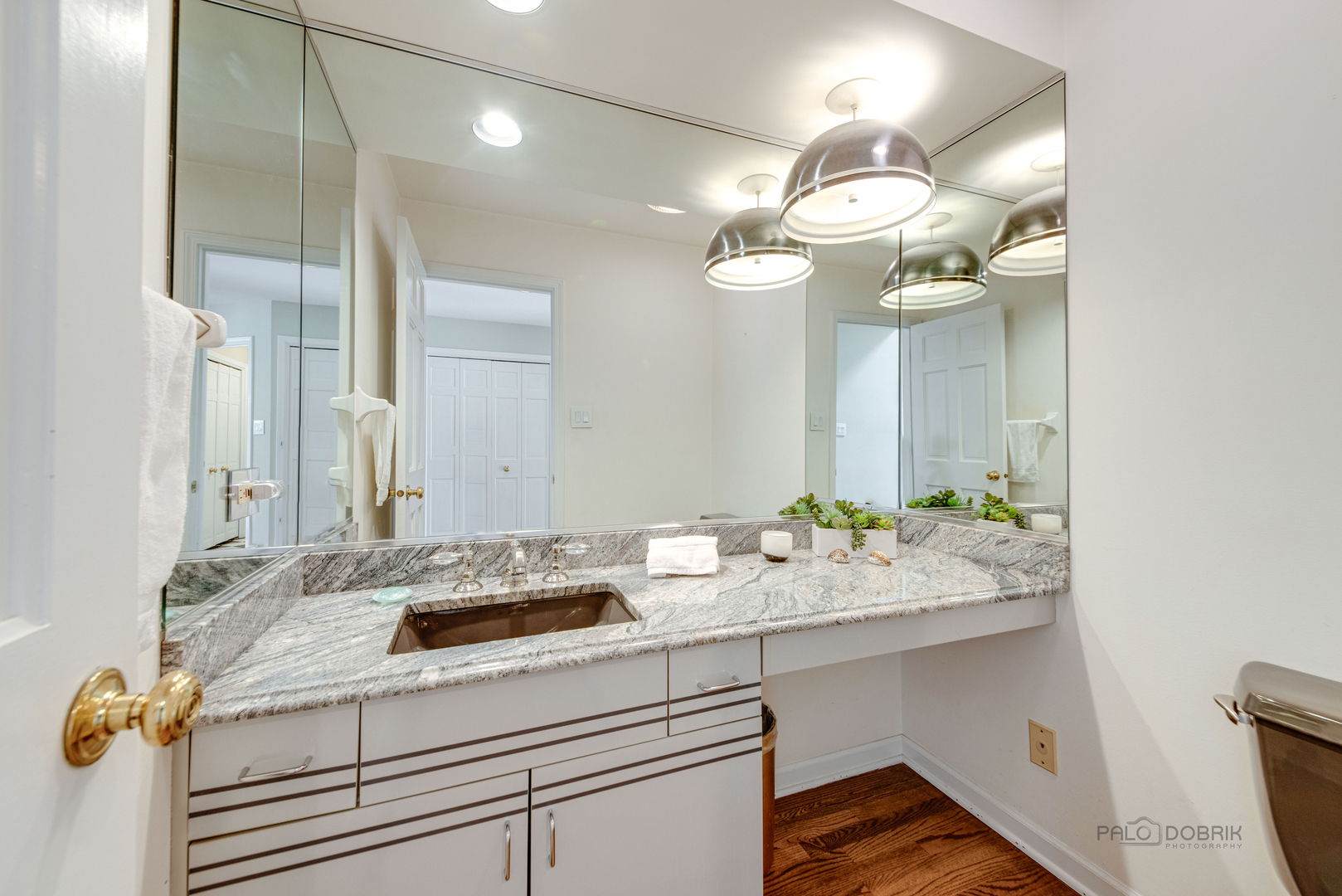 120 S Basswood Road