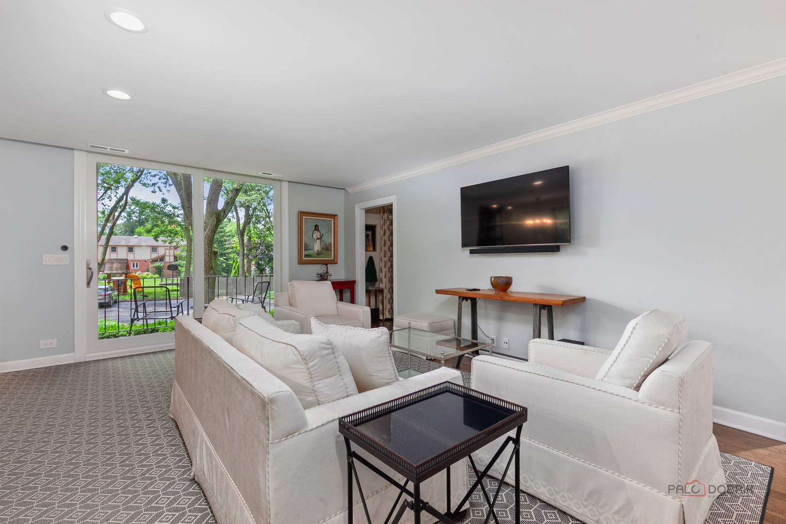 1350 N Western Avenue Unit: 106