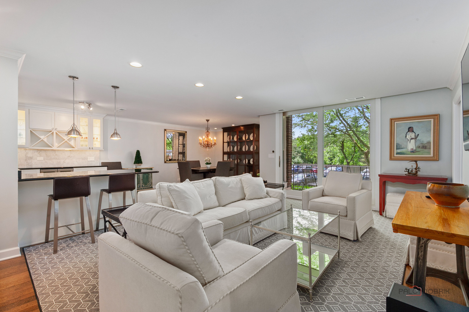 1350 N Western Avenue Unit: 106
