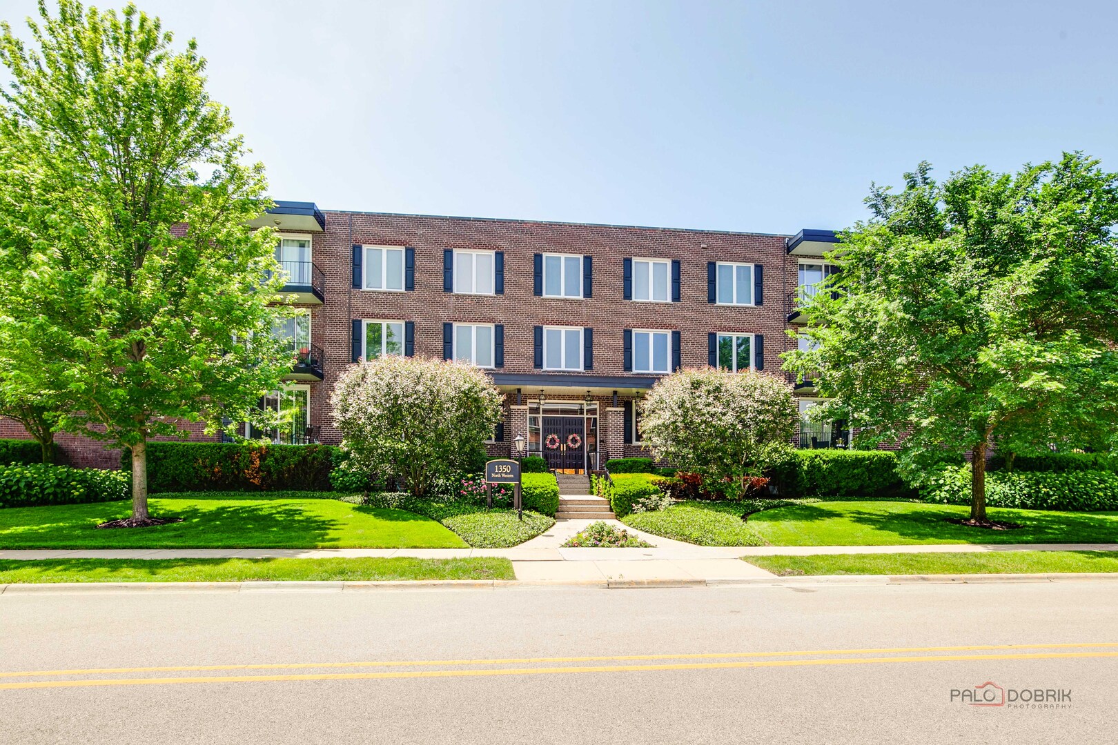 1350 N Western Avenue Unit: 106