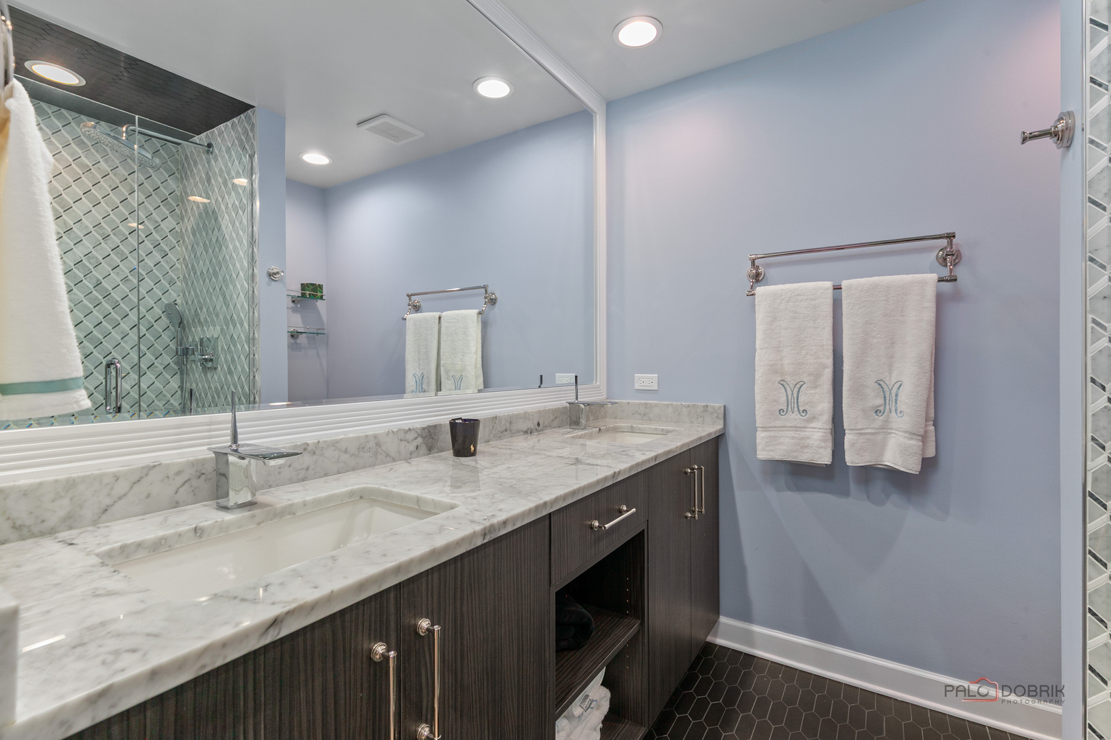 1350 N Western Avenue Unit: 106