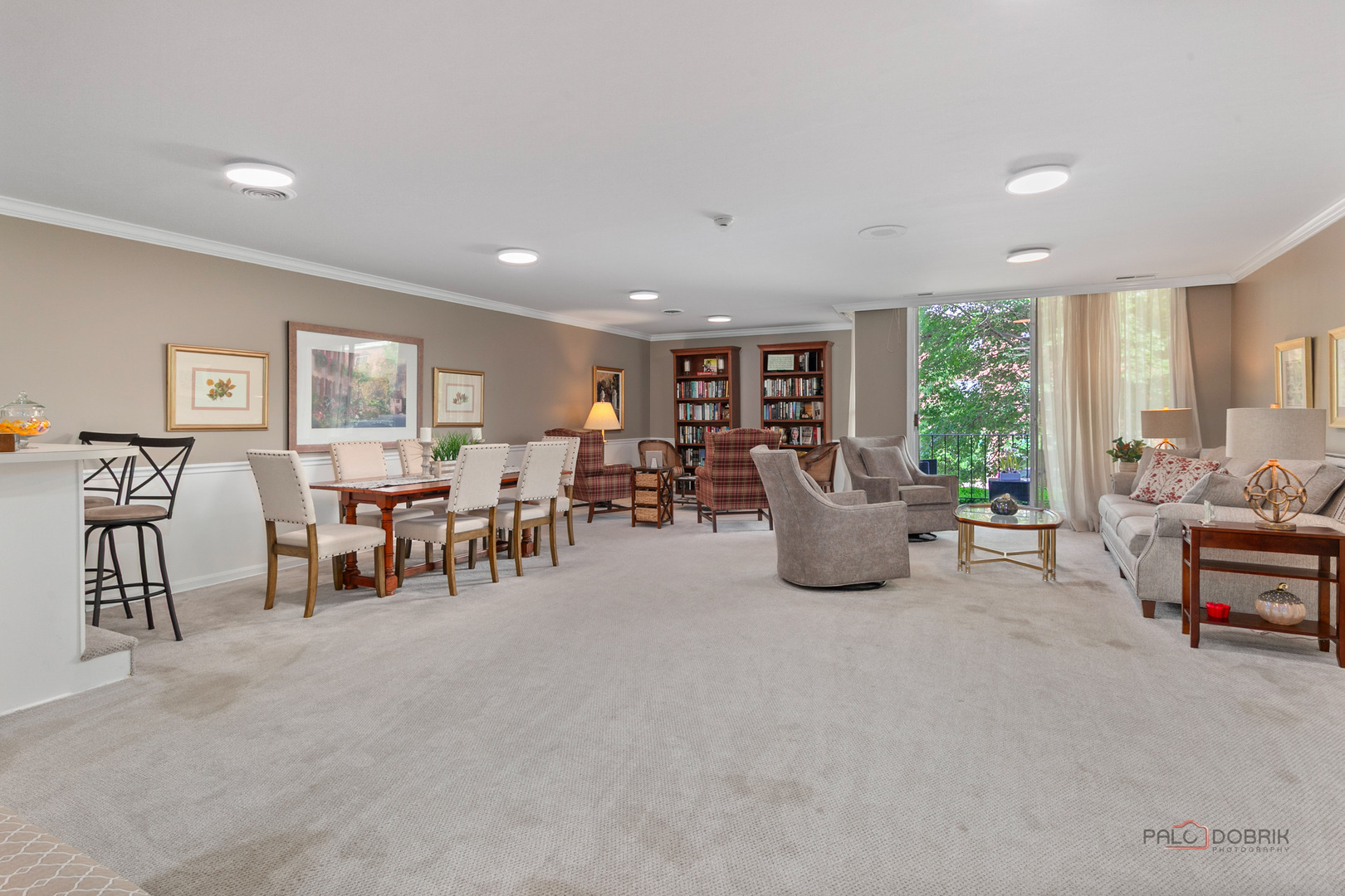 1350 N Western Avenue Unit: 106
