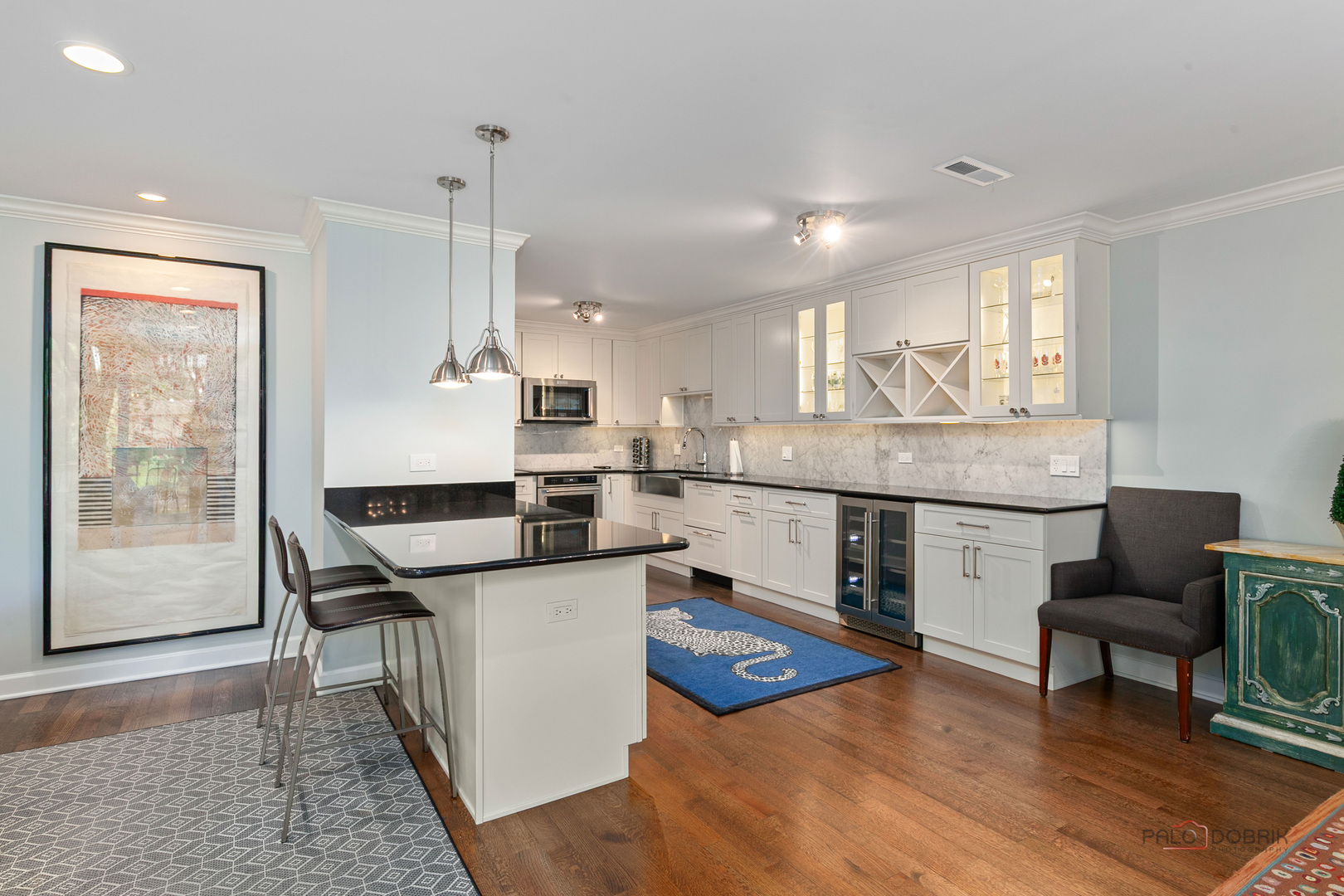 1350 N Western Avenue Unit: 106
