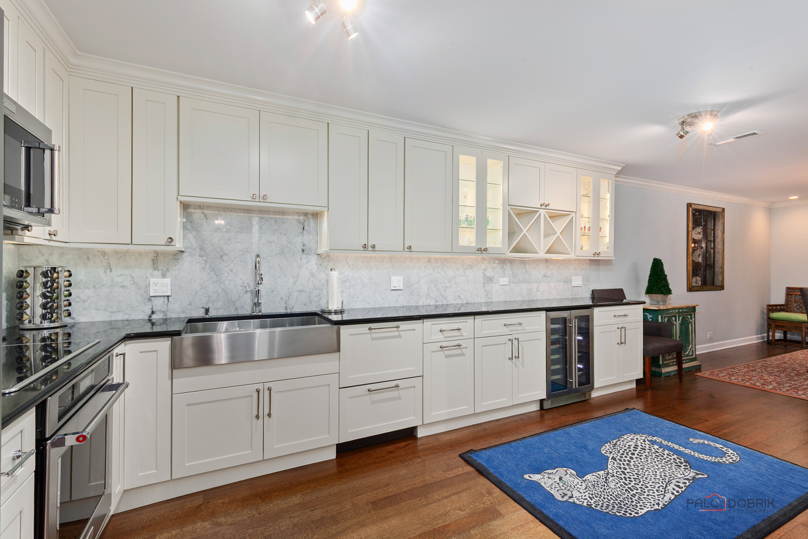 1350 N Western Avenue Unit: 106