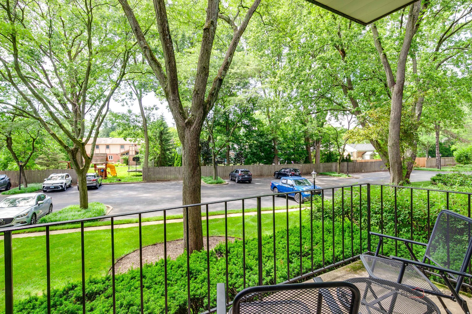1350 N Western Avenue Unit: 106