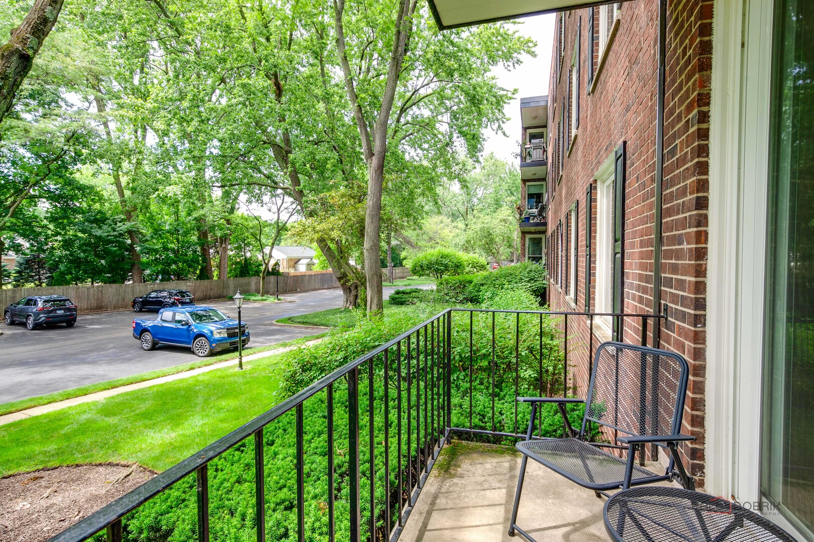 1350 N Western Avenue Unit: 106