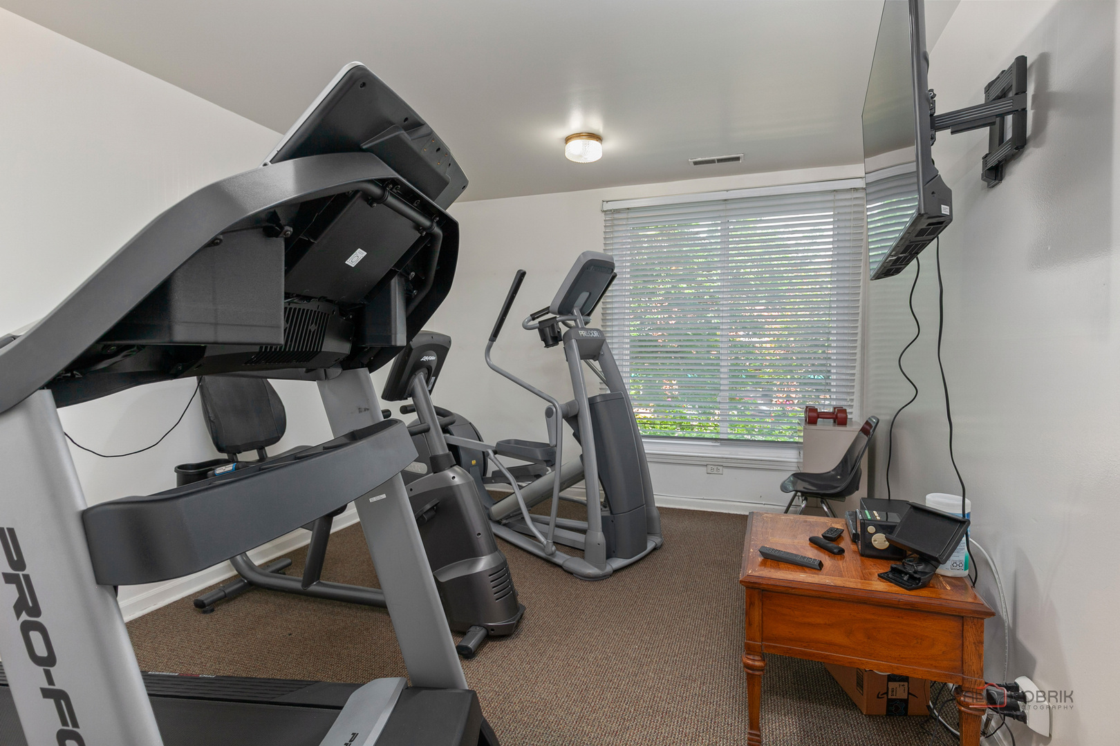 1350 N Western Avenue Unit: 106